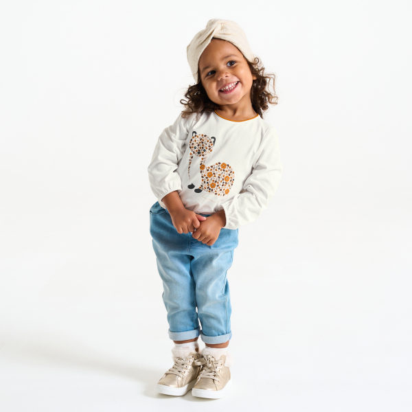 تيشيرت برسوم حيوانات باللون البني للفتيات الرضع.